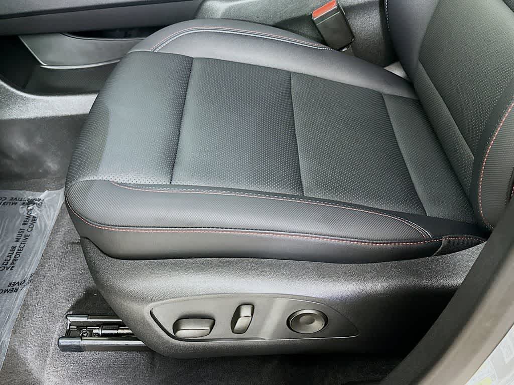 Thumbnail: 2025 Chevrolet Traverse - 30