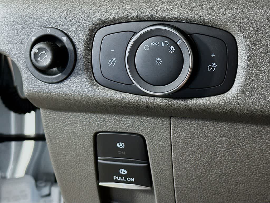 Thumbnail: 2025 Ford Econoline - 25