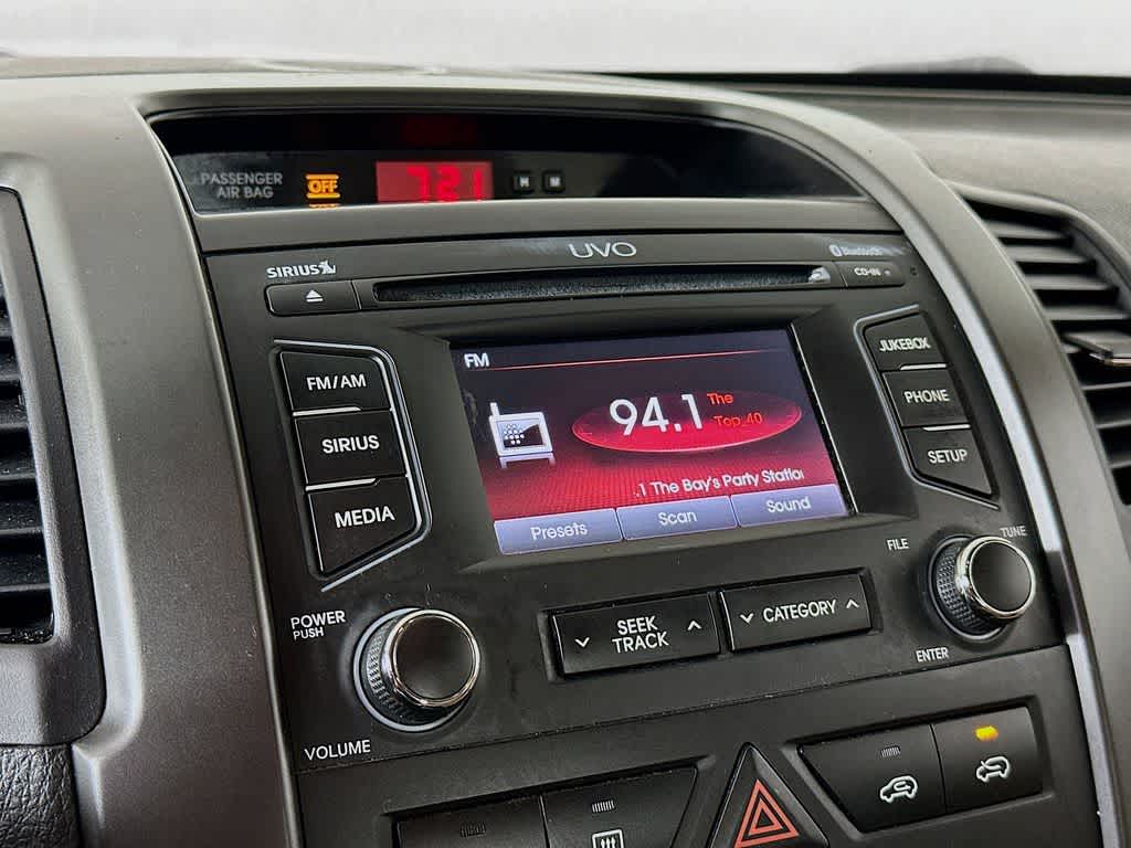 Thumbnail: 2013 Kia Sorento - 16