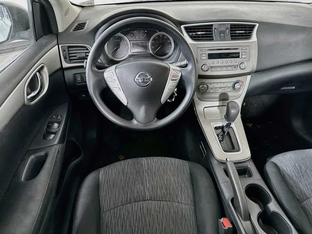 Thumbnail: 2014 Nissan Sentra - 10