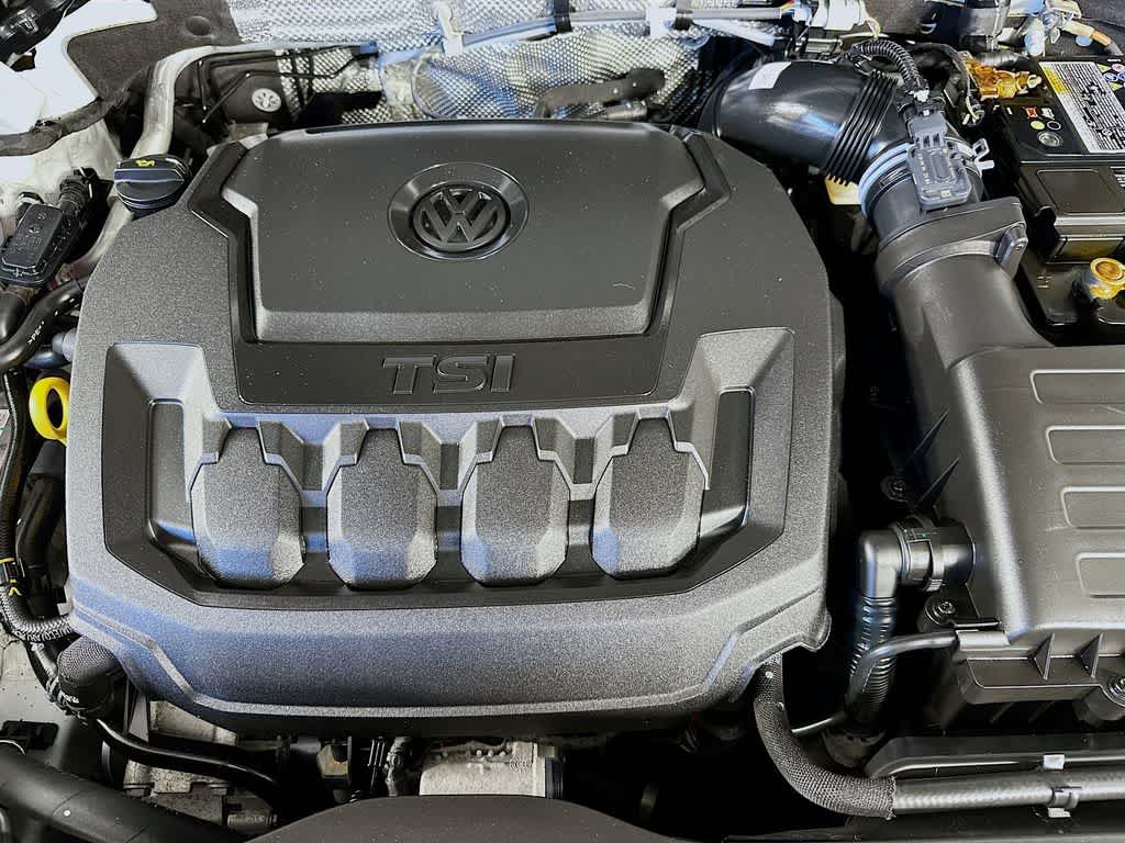 Thumbnail: 2022 Volkswagen Tiguan - 8