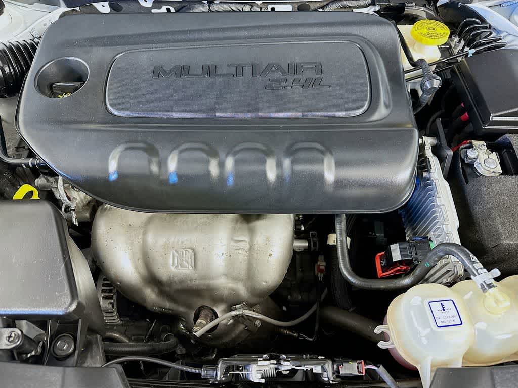 Thumbnail: 2023 Jeep Cherokee - 9