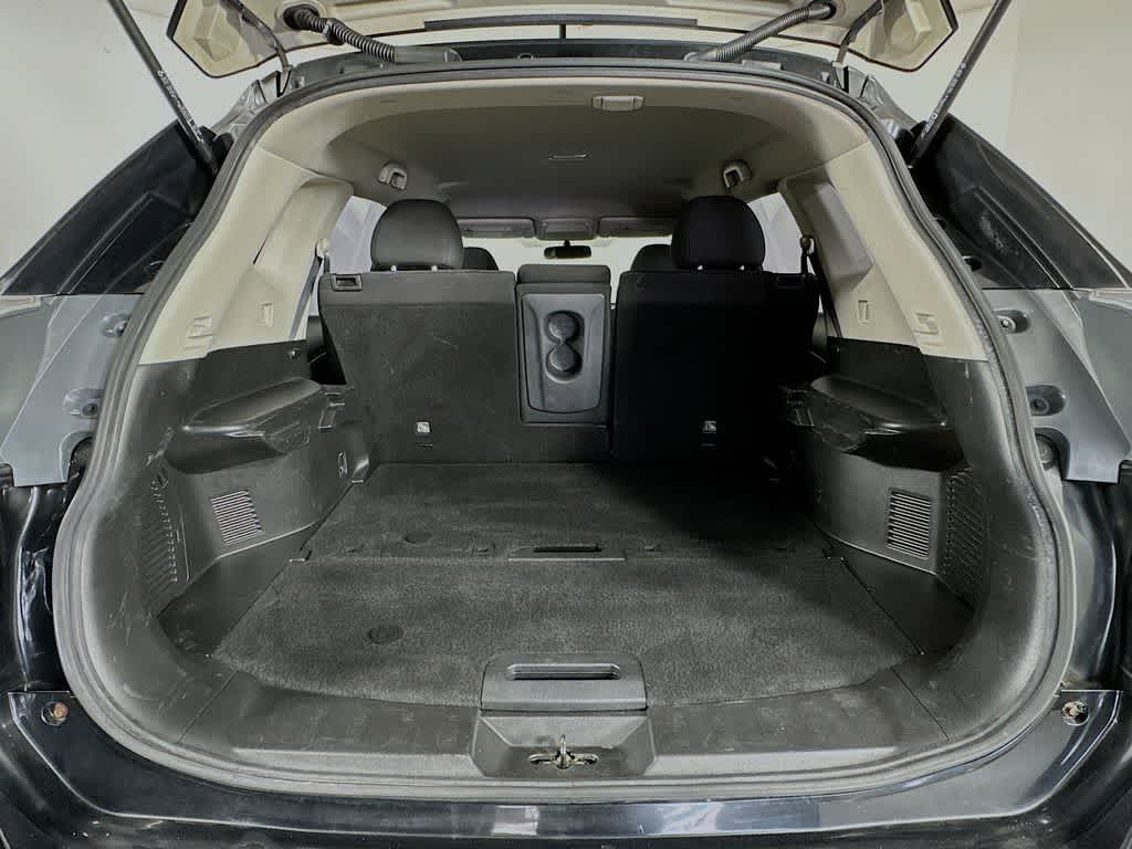 Thumbnail: 2016 Nissan Rogue - 21