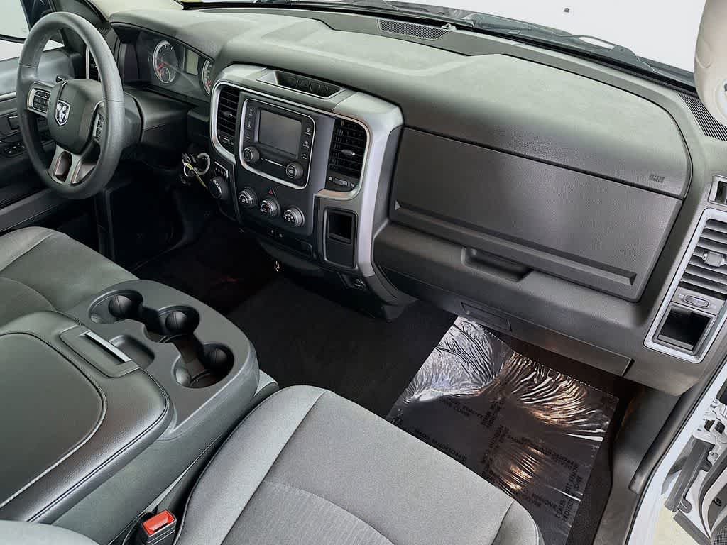 Thumbnail: 2024 RAM 1500 Classic - 31