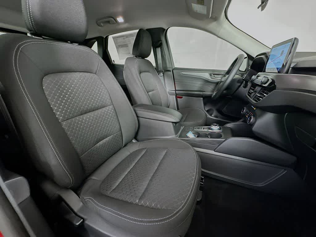 Thumbnail: 2025 Ford Escape - 15