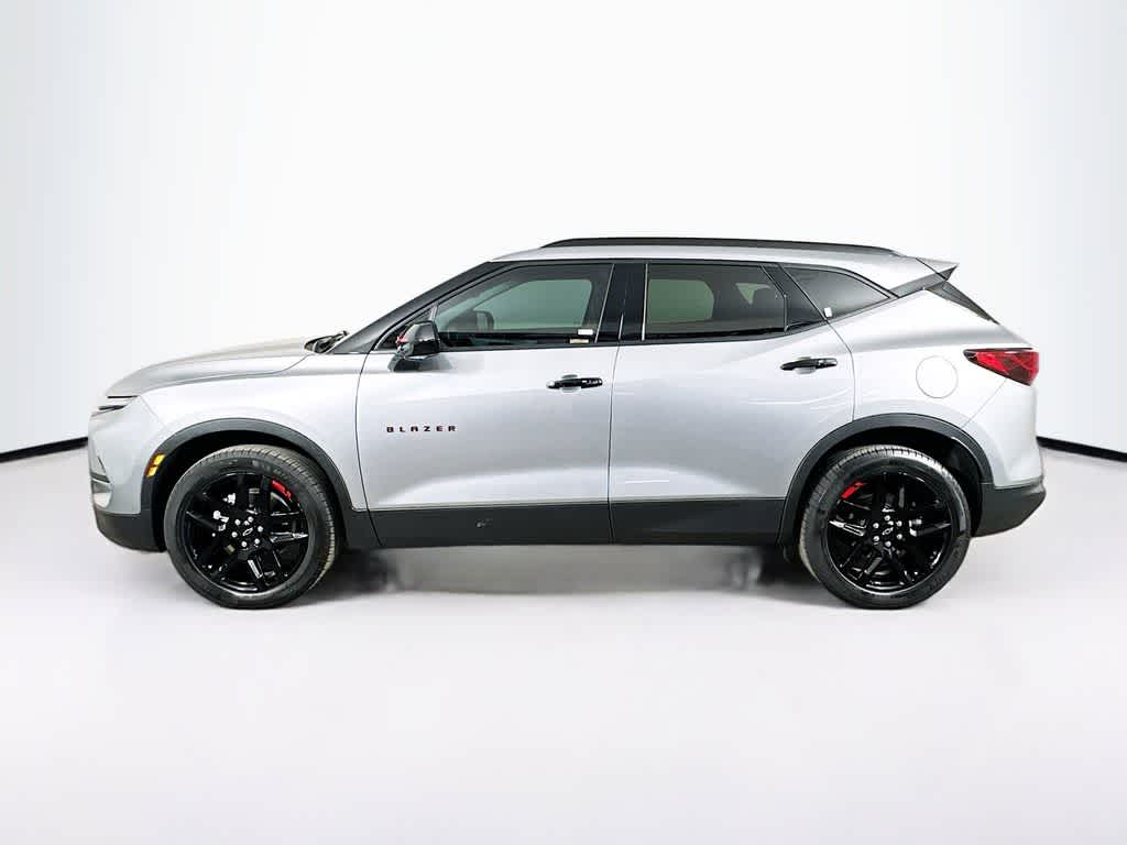 Thumbnail: 2023 Chevrolet Blazer - 3