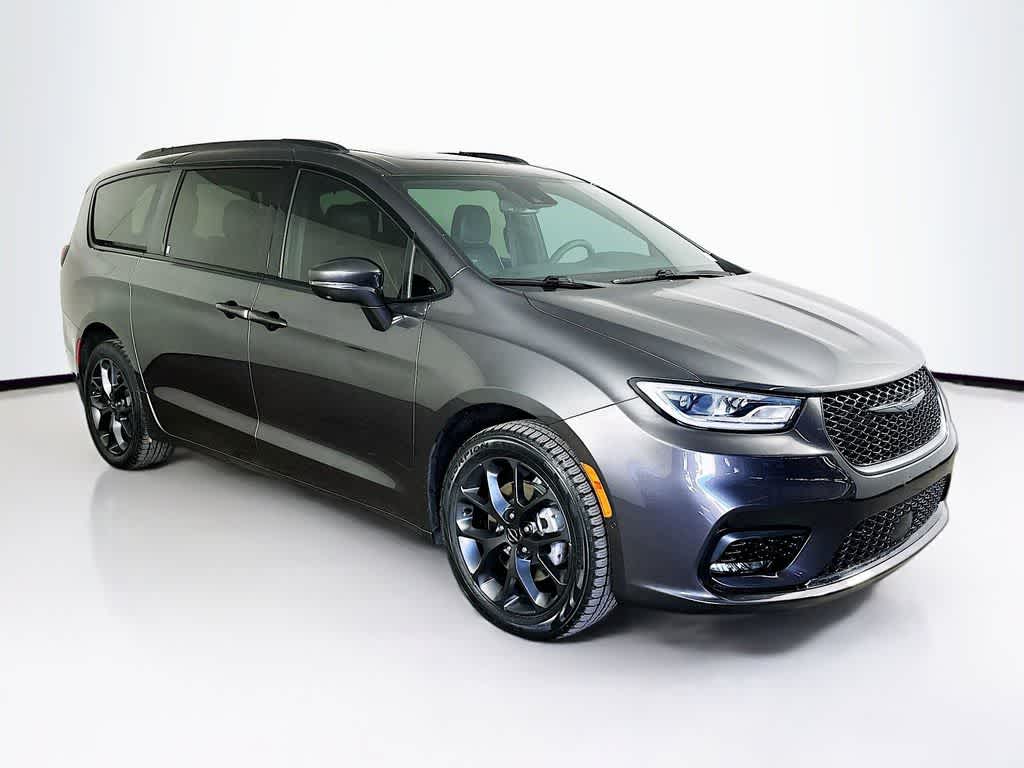 Thumbnail: 2022 Chrysler Pacifica - 23