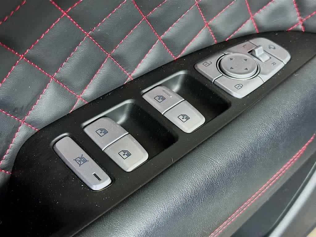 Thumbnail: 2019 Genesis G70 - 30