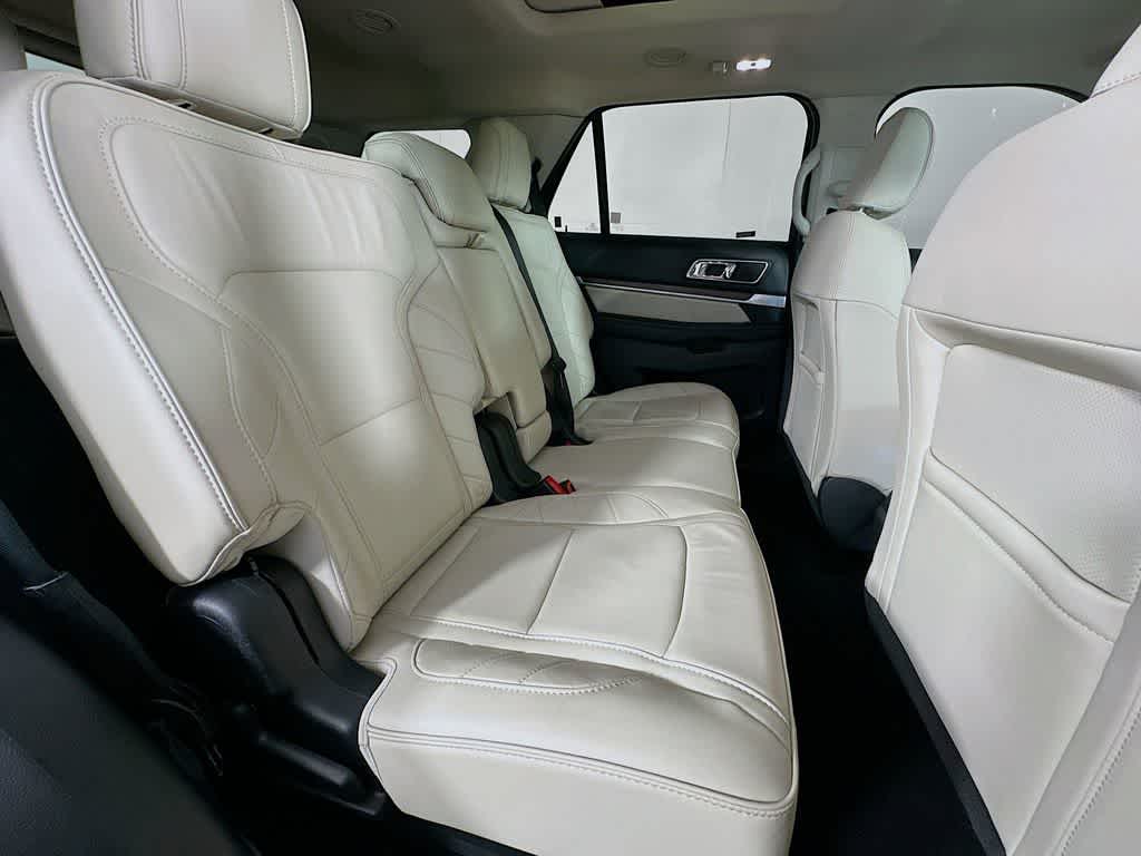 Thumbnail: 2019 Ford Explorer - 34
