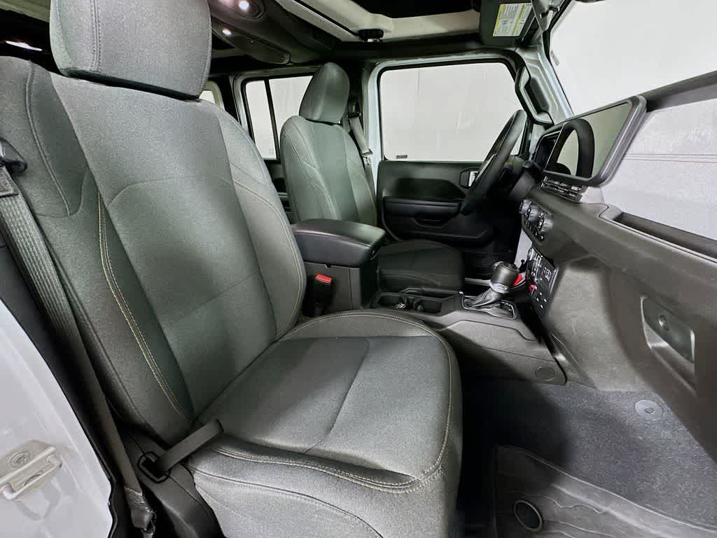 Thumbnail: 2024 Jeep Wrangler - 15