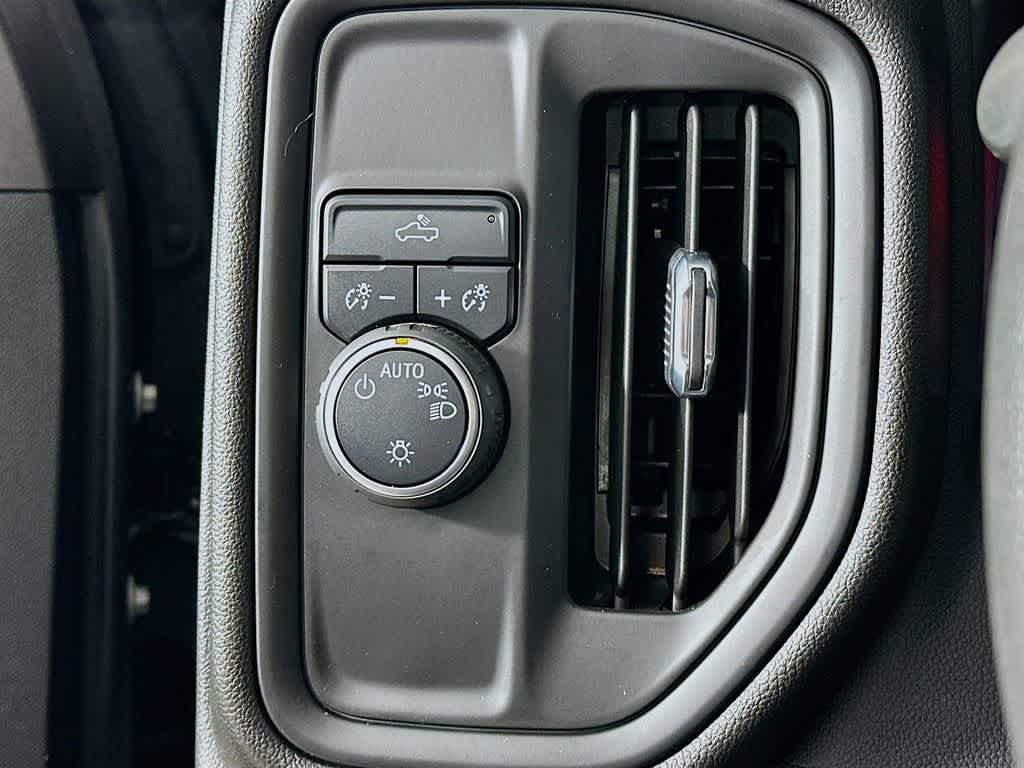 Thumbnail: 2022 Chevrolet Silverado 1500 - 25