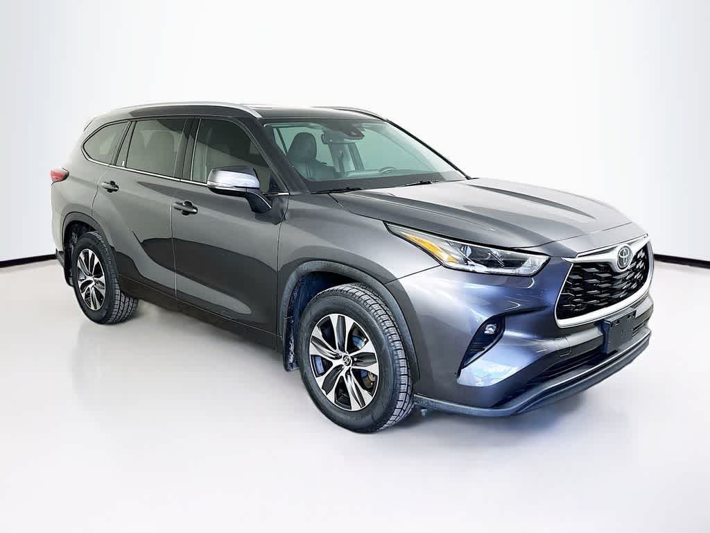 Thumbnail: 2021 Toyota Highlander - 24