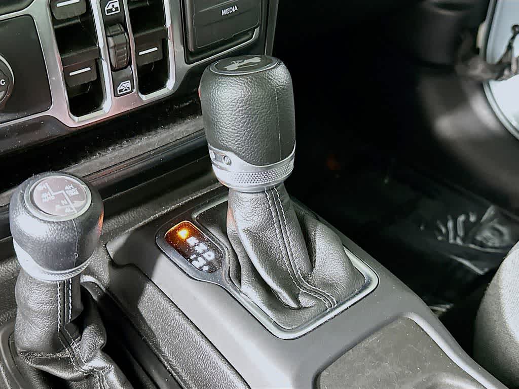 Thumbnail: 2024 Jeep Wrangler - 19