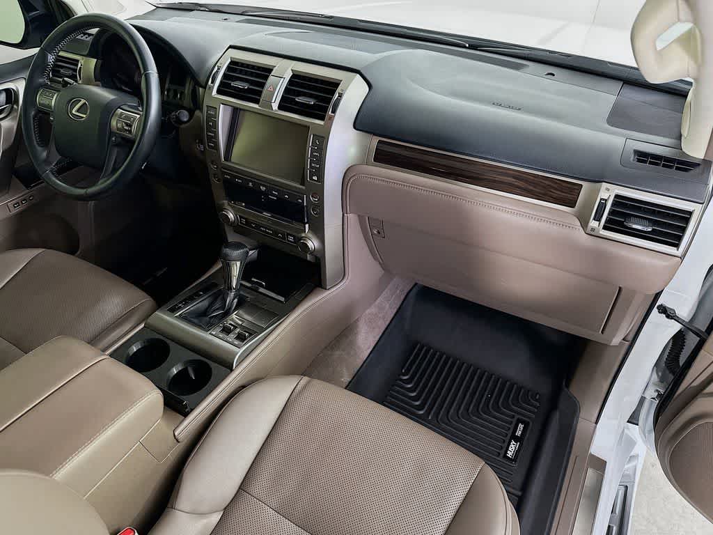 Thumbnail: 2016 Lexus GX - 34