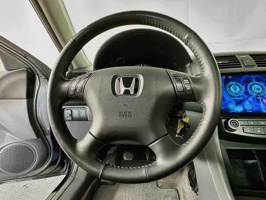 Thumbnail: 2005 Honda Accord - 15