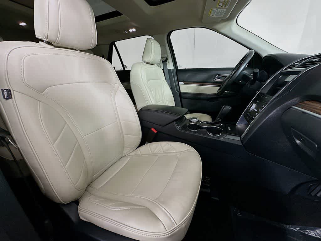 Thumbnail: 2019 Ford Explorer - 15