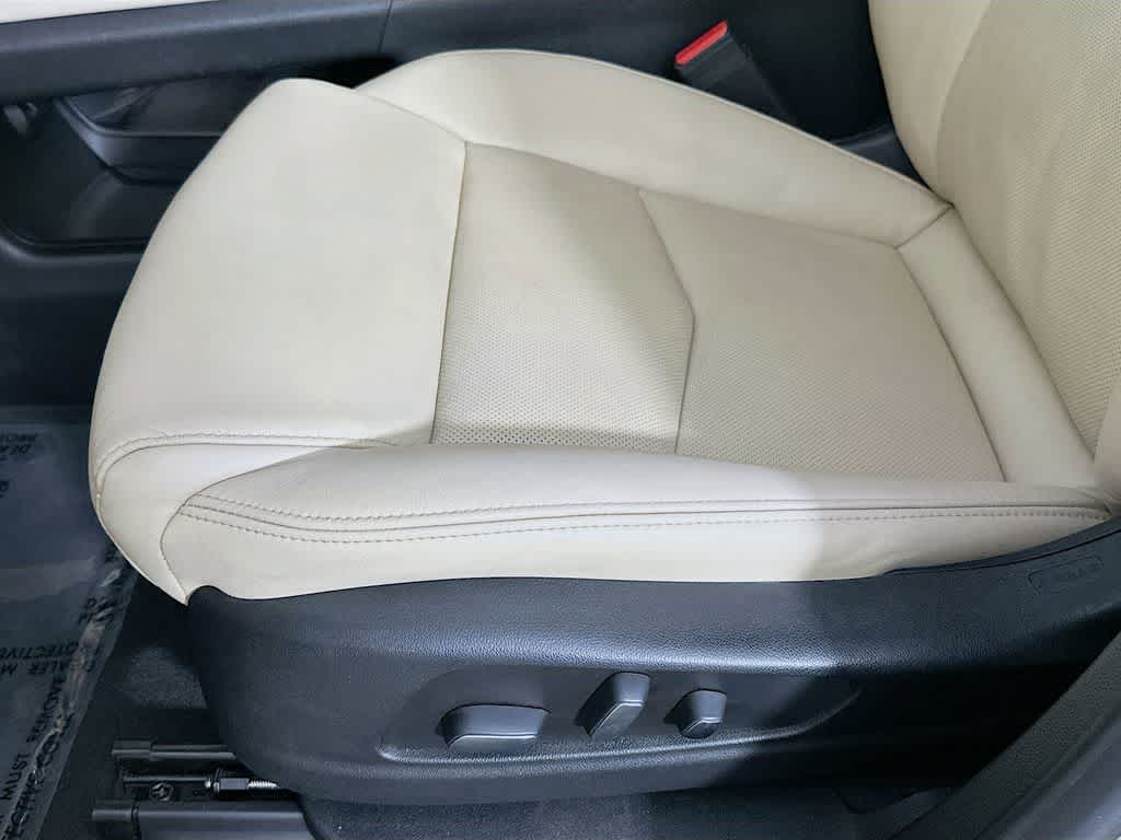 Thumbnail: 2019 Cadillac XT5 - 30