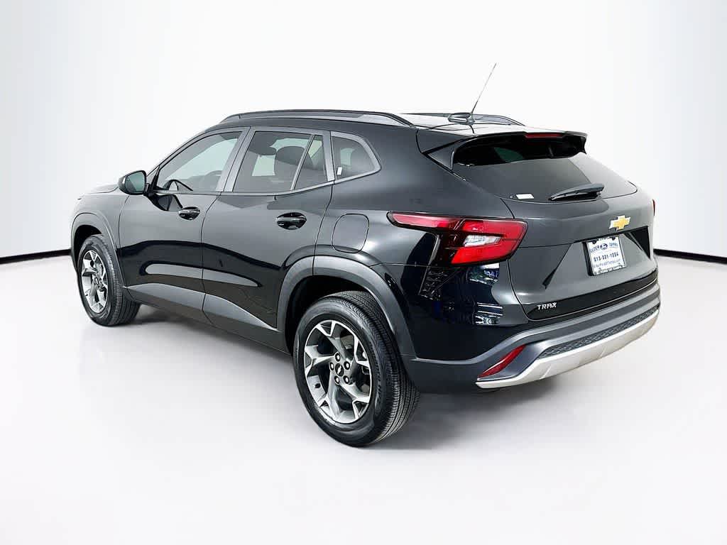 Thumbnail: 2024 Chevrolet Trax - 4