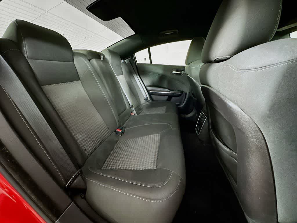 Thumbnail: 2019 Dodge Charger - 31