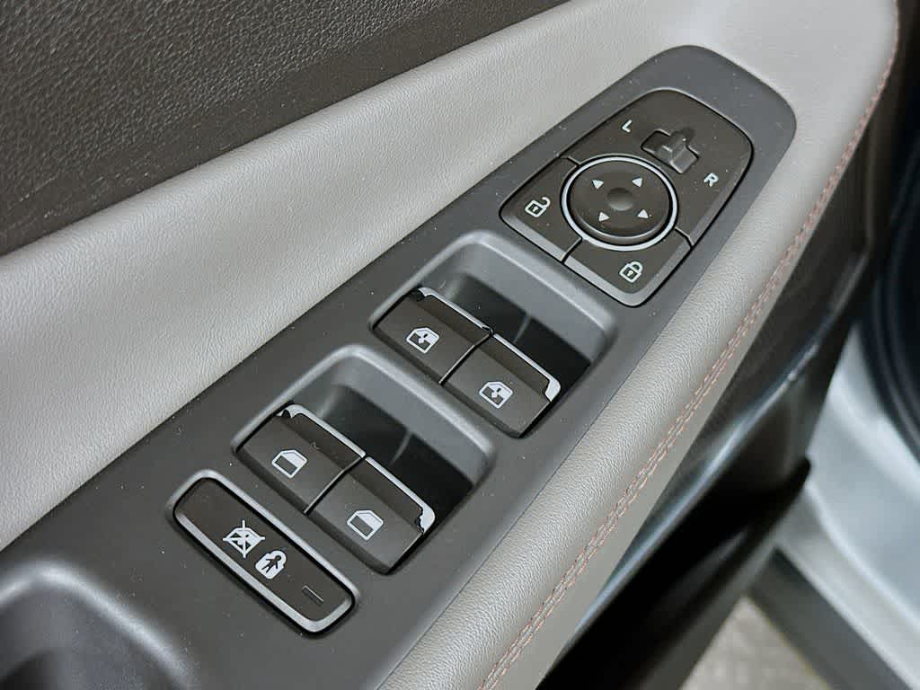 Thumbnail: 2020 Hyundai Santa Fe - 30