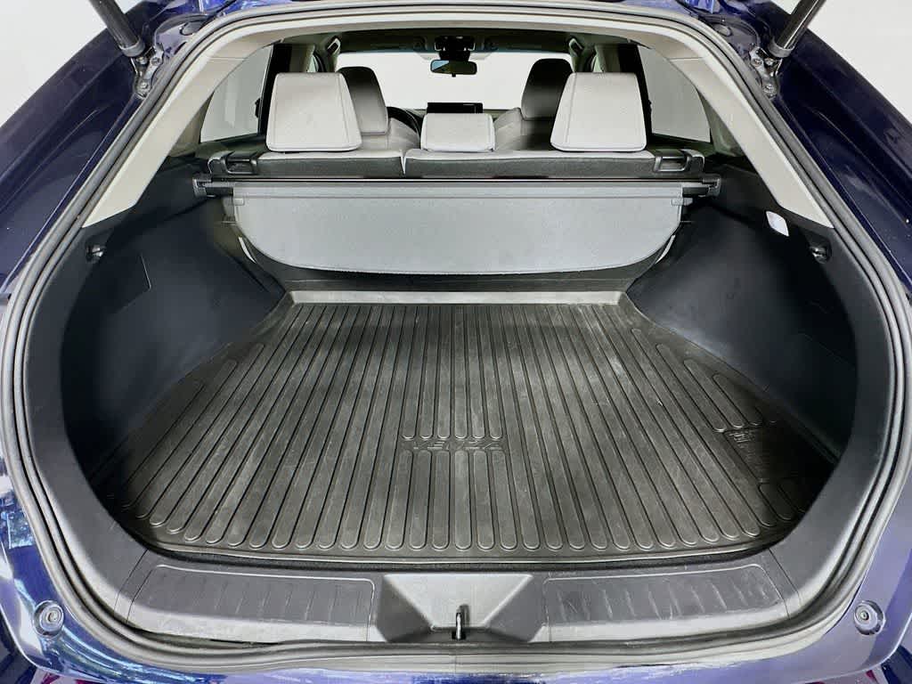 Thumbnail: 2023 Toyota Venza - 21