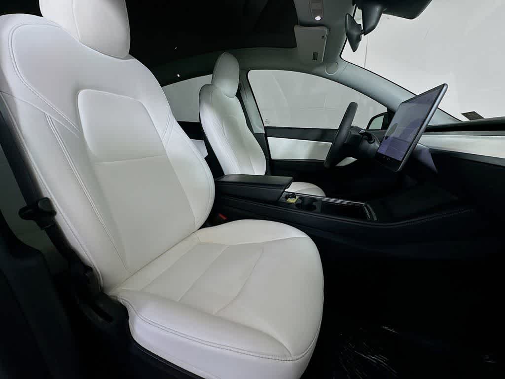 Thumbnail: 2022 Tesla Model Y - 15