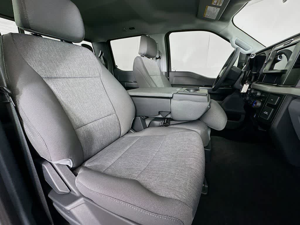 Thumbnail: 2025 Ford F-350 - 14