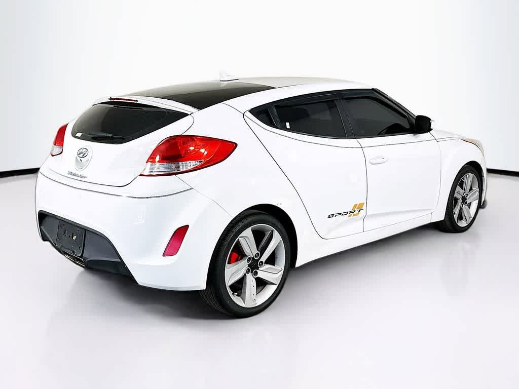 Thumbnail: 2015 Hyundai Veloster - 24