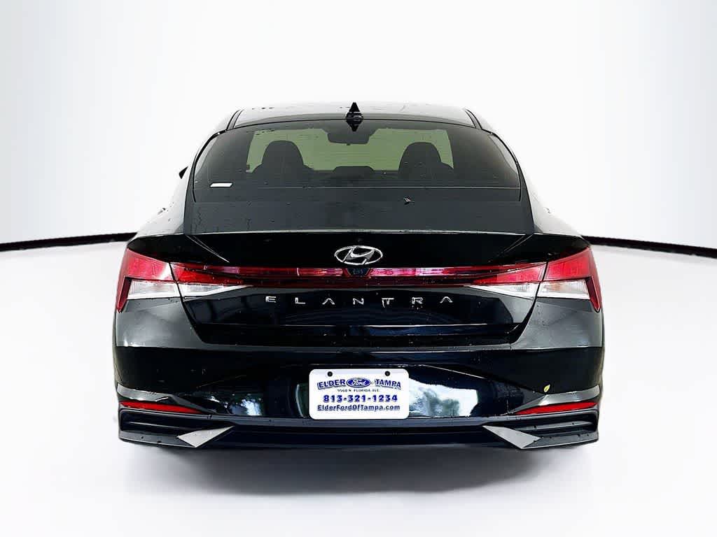 Thumbnail: 2022 Hyundai Elantra - 4
