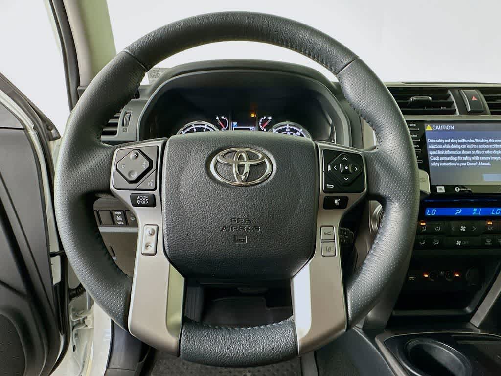 Thumbnail: 2022 Toyota 4Runner - 16