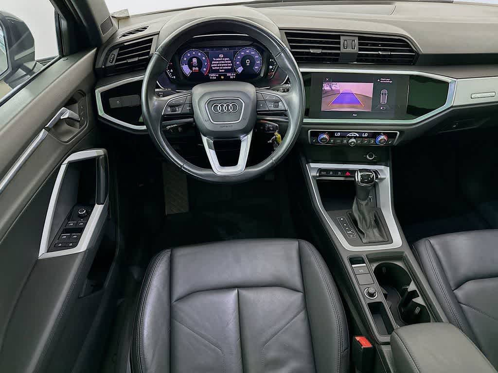 Thumbnail: 2021 Audi Q3 - 10