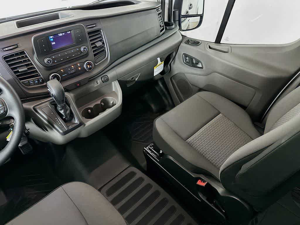 Thumbnail: 2025 Ford Econoline - 11