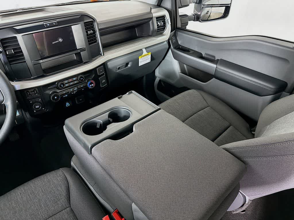 Thumbnail: 2025 Ford F-350 - 11