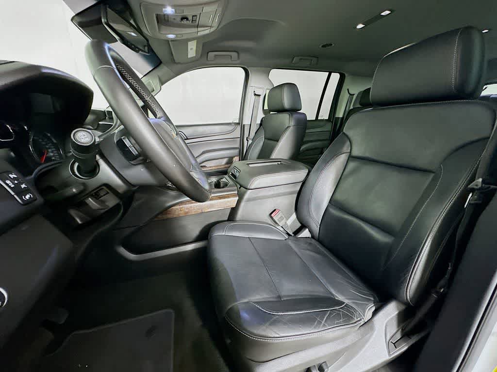 Thumbnail: 2018 Chevrolet Suburban - 12