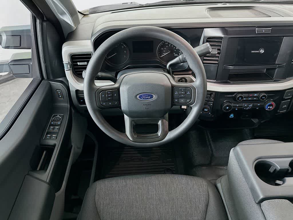 2025 Ford F-250  10