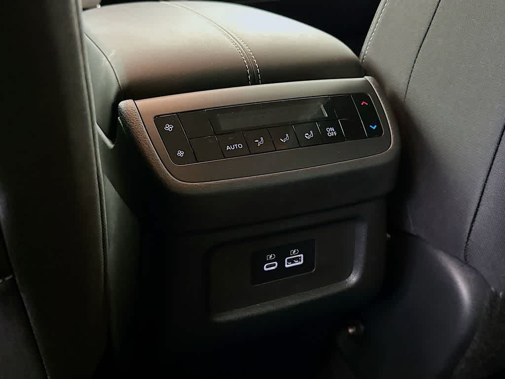 Thumbnail: 2022 Nissan Pathfinder - 13