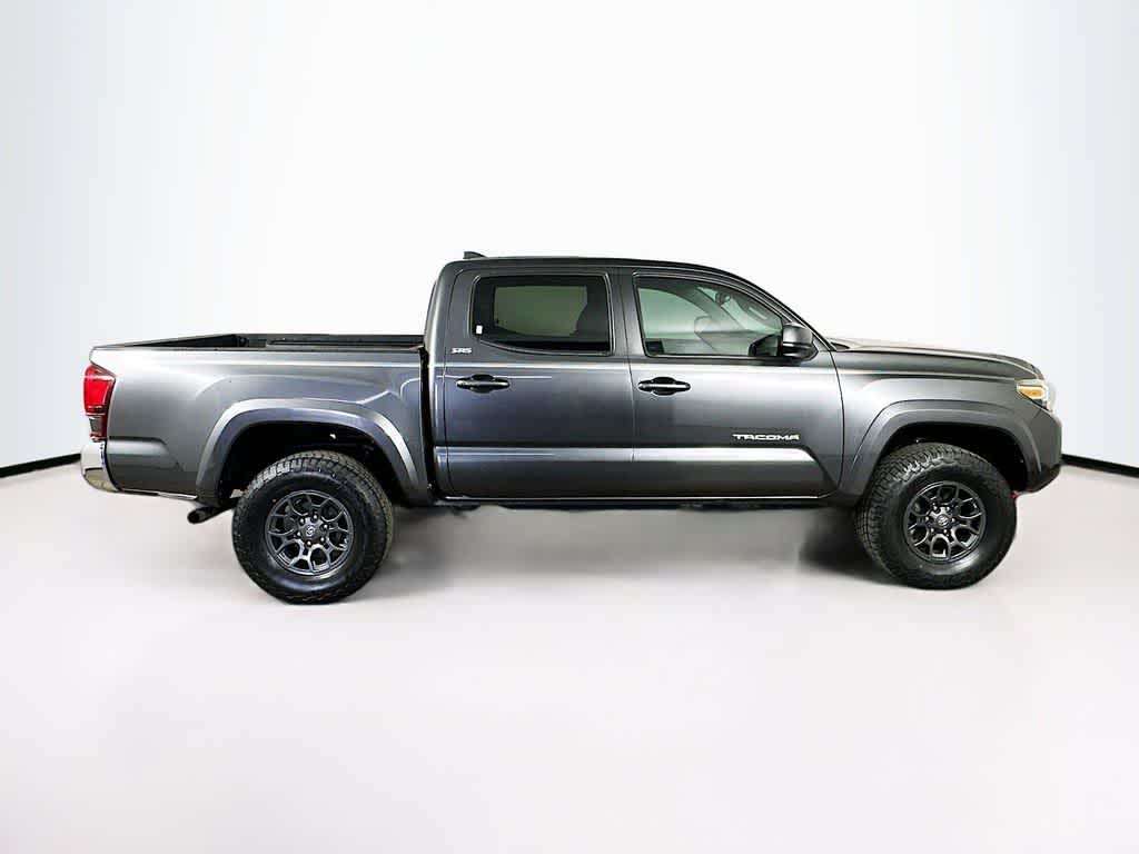 Thumbnail: 2018 Toyota Tacoma - 24