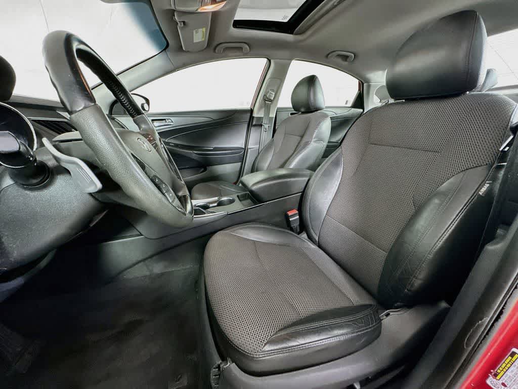 Thumbnail: 2011 Hyundai Sonata - 11