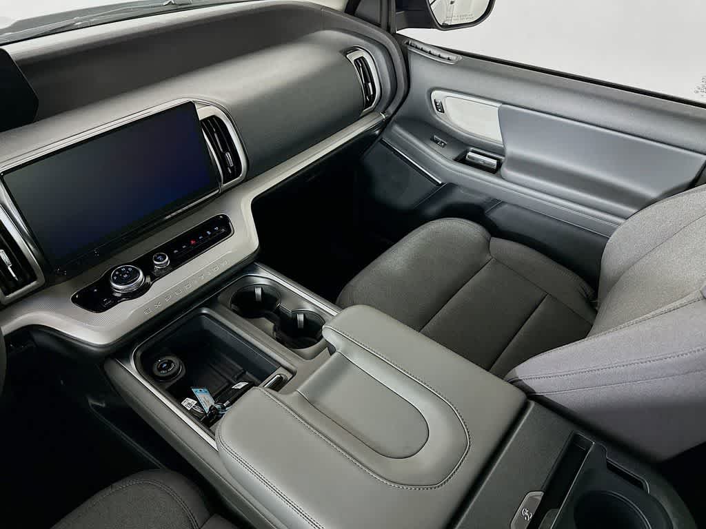 Thumbnail: 2026 Ford Expedition - 11