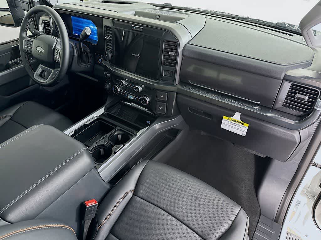 2025 Ford F-250  35