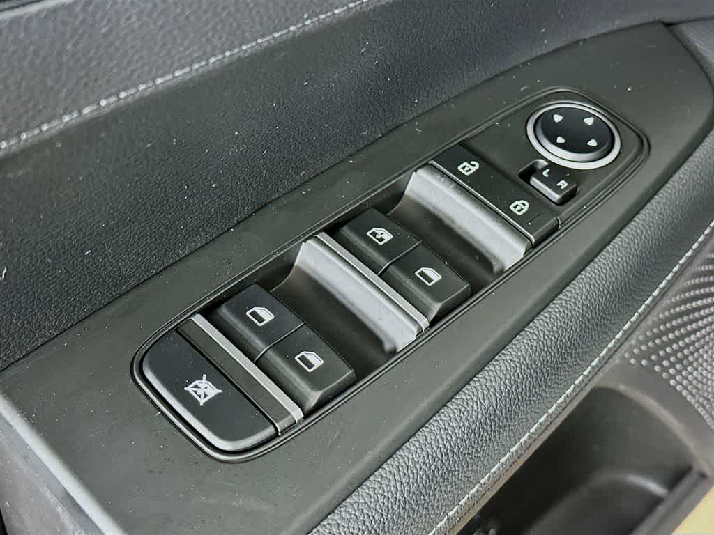 Thumbnail: 2023 Kia Forte - 30