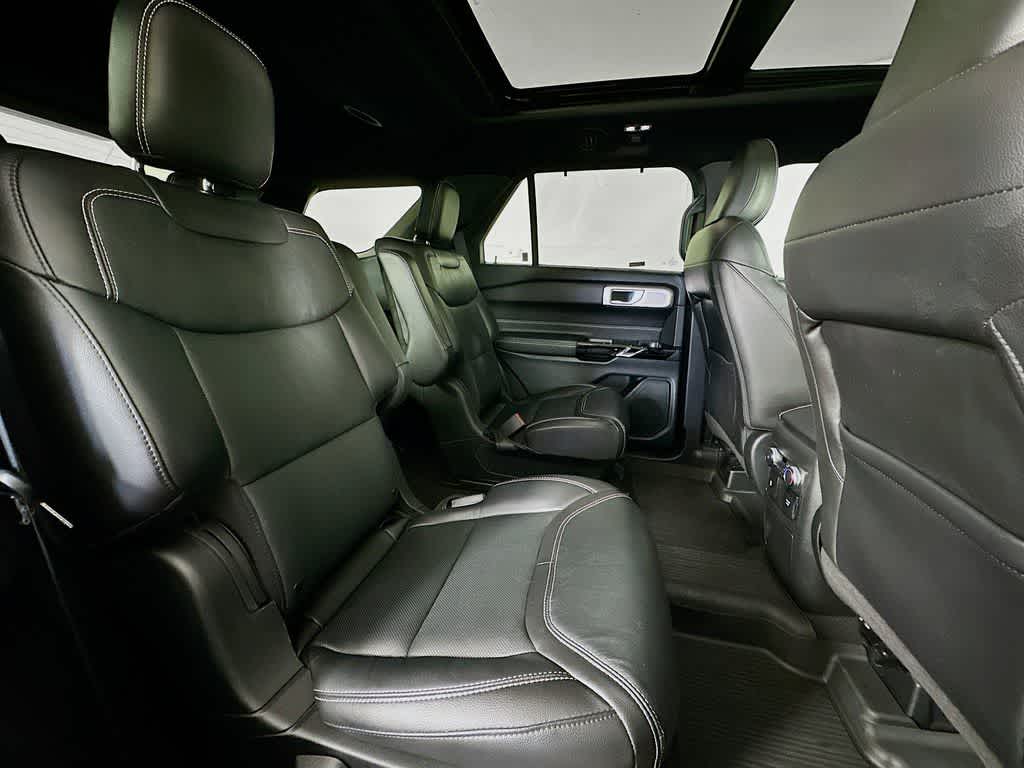 Thumbnail: 2022 Ford Explorer - 34