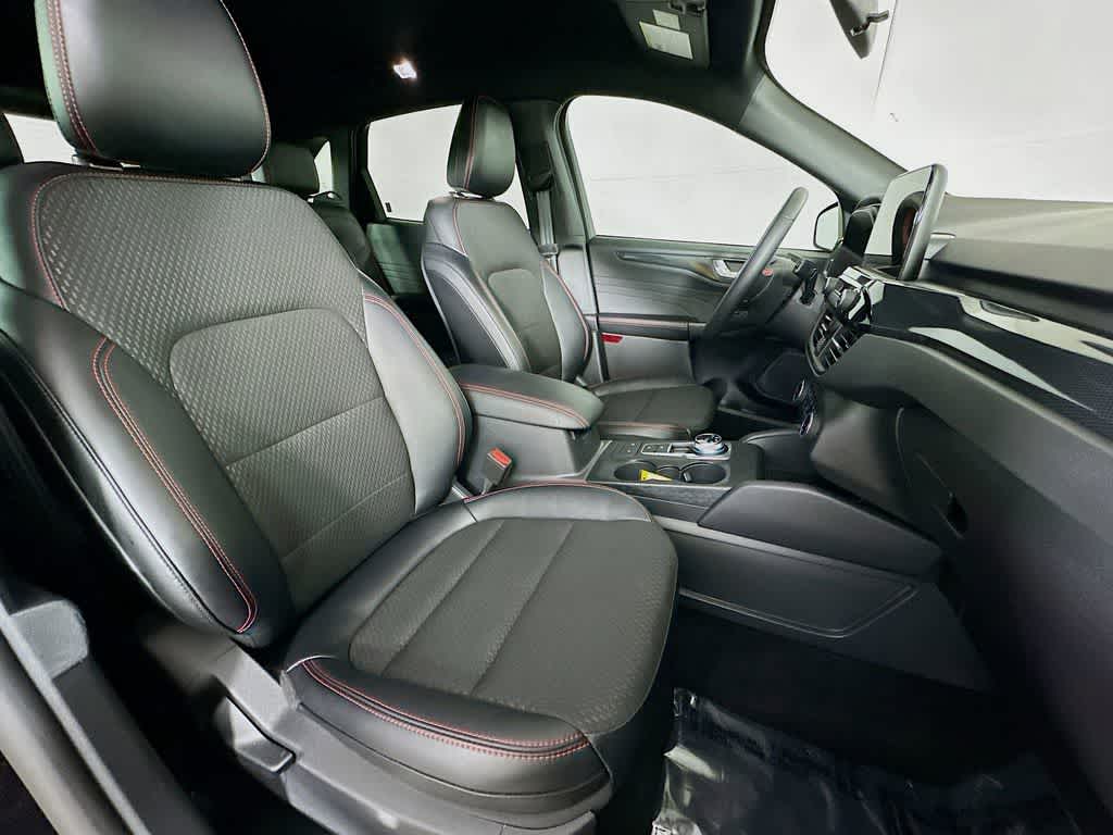 Thumbnail: 2025 Ford Escape - 15