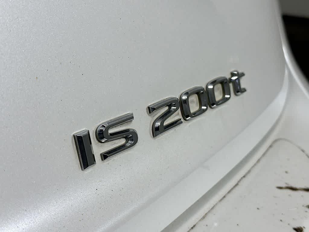 2016 Lexus IS 200t 7