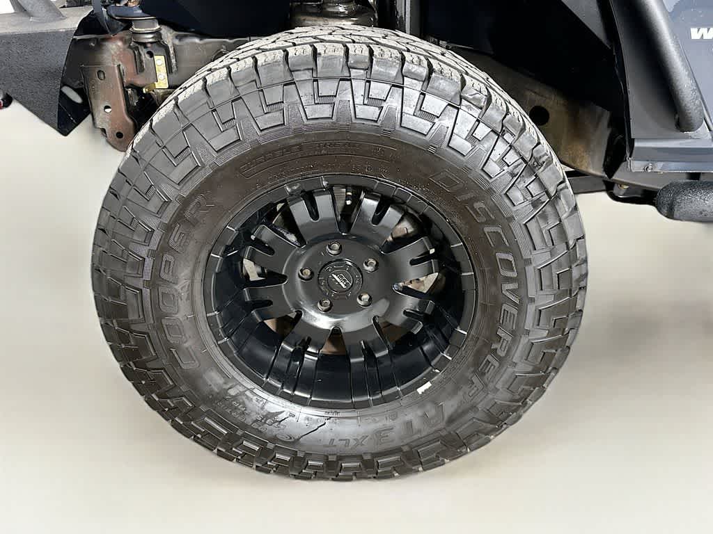 Thumbnail: 2017 Jeep Wrangler - 8