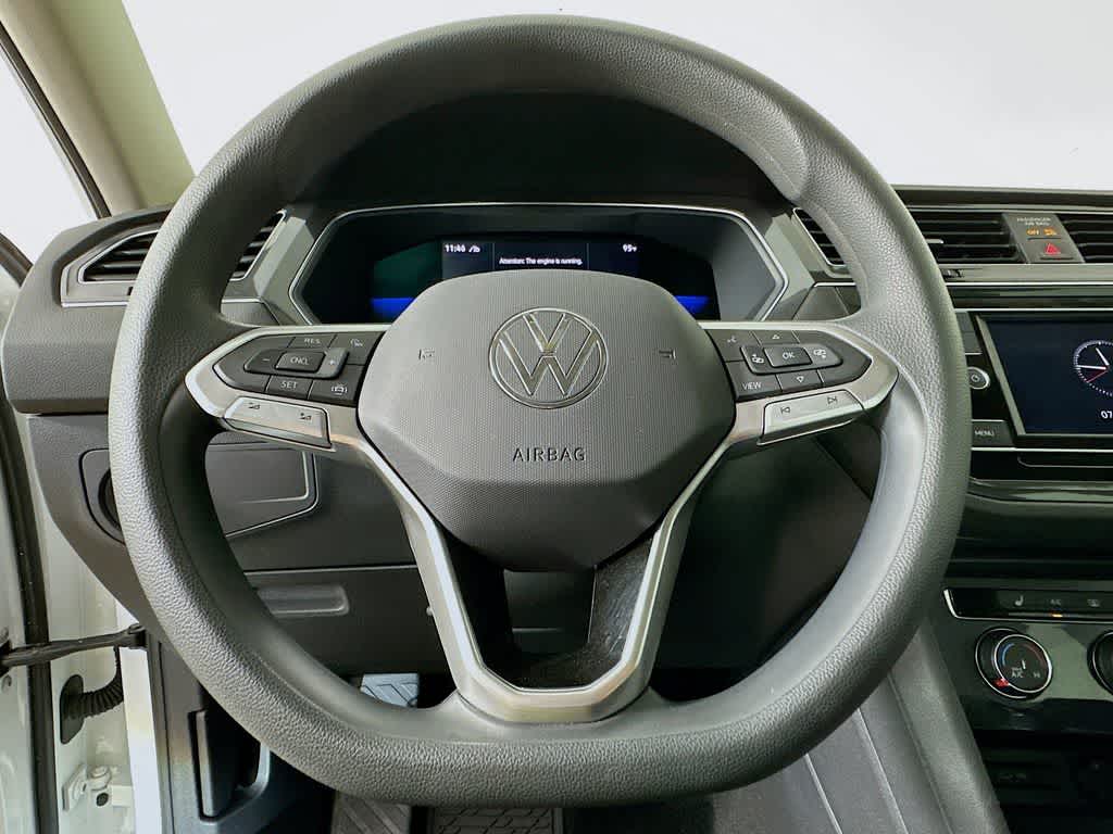 Thumbnail: 2022 Volkswagen Tiguan - 15