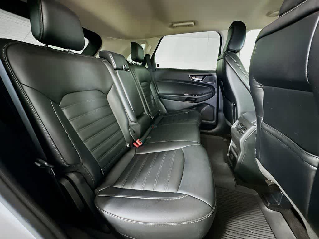 Thumbnail: 2020 Ford Edge - 31