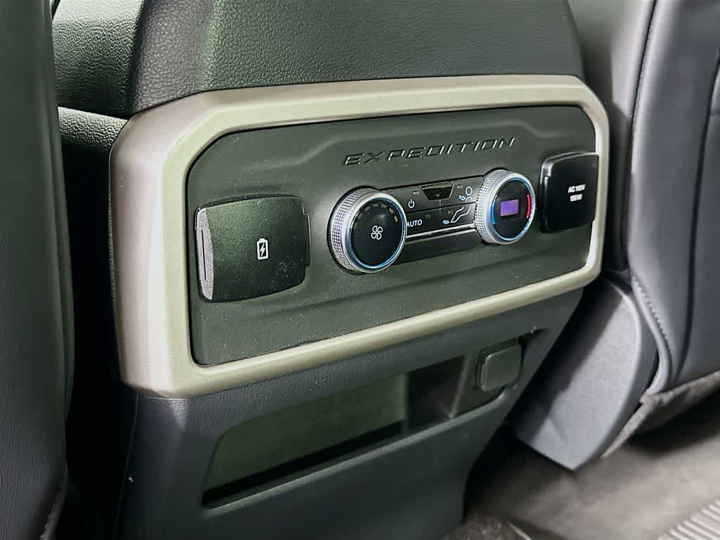 Thumbnail: 2022 Ford Expedition - 13