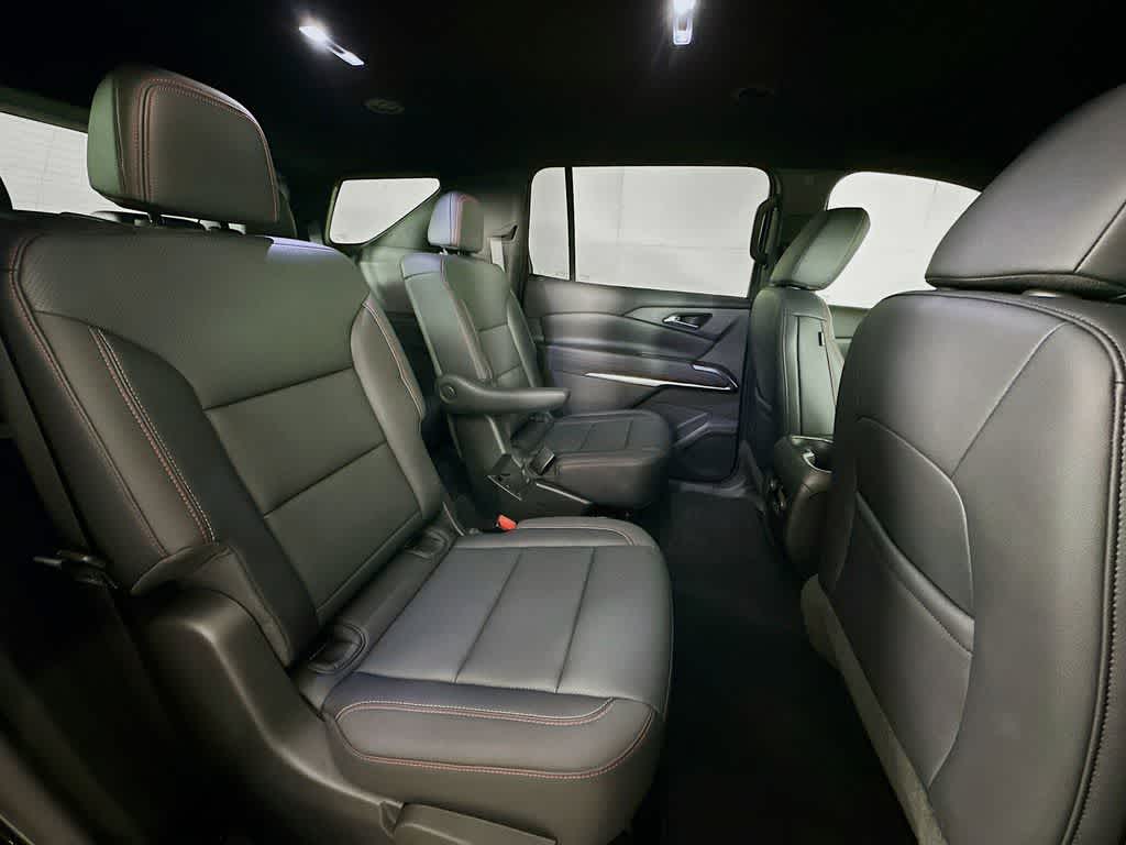 Thumbnail: 2025 Chevrolet Traverse - 31