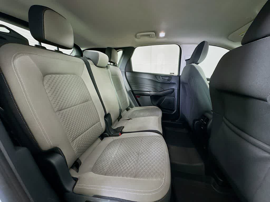 Thumbnail: 2022 Ford Escape - 30